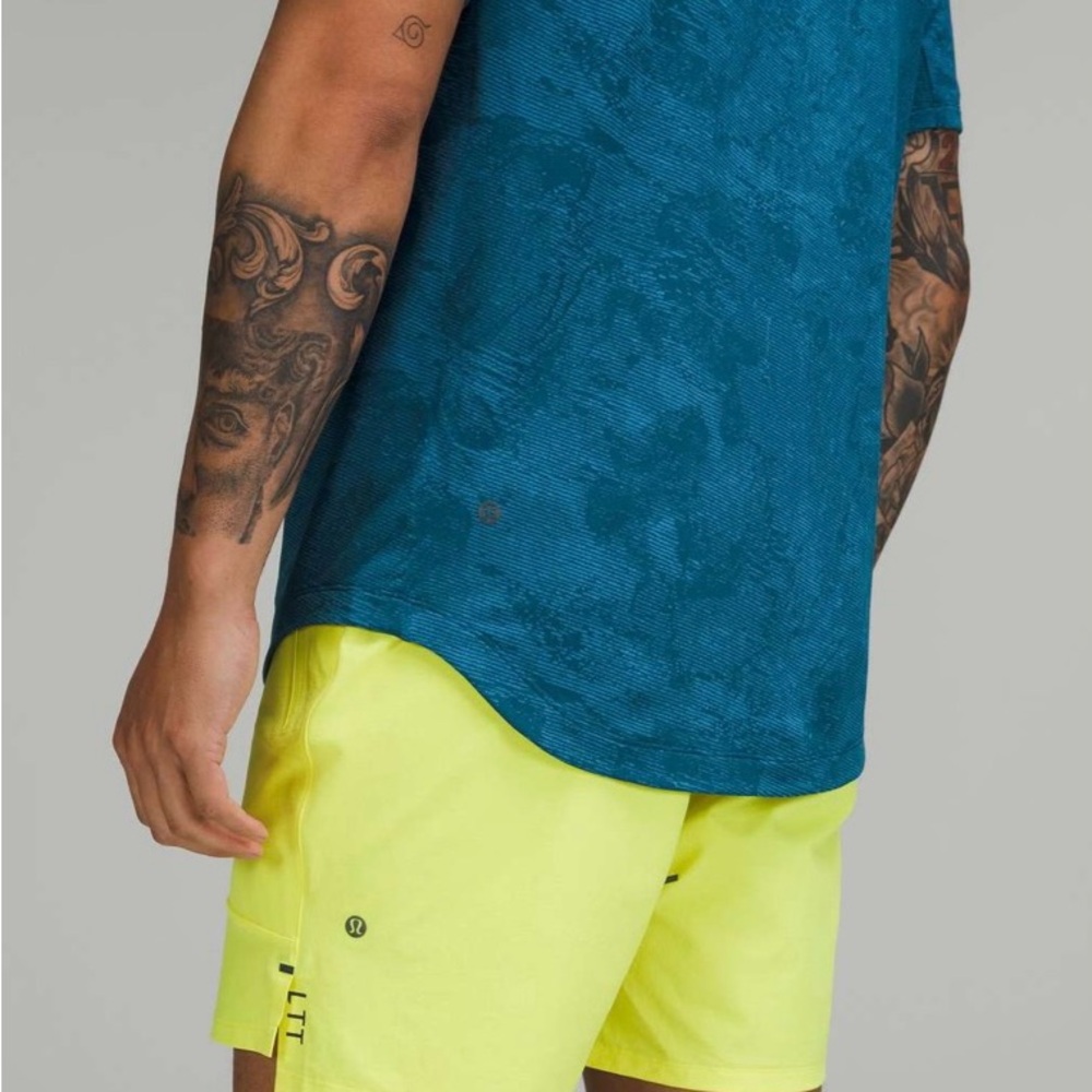 Lululemon Drysense Training Short Sleeve - Marble Map Jacquard Blue - Size Large - Picture 5 of 5